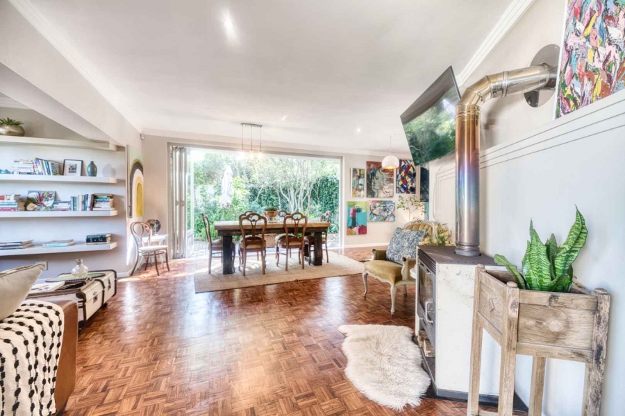 6 Bedroom Property for Sale in Northcliff Western Cape